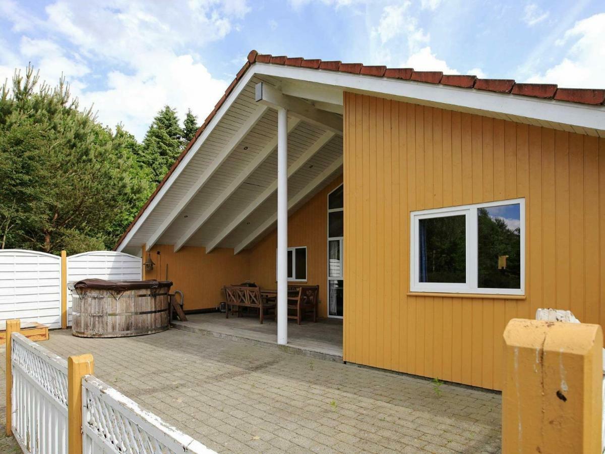 6 Person Holiday Home In Ansager Exterior foto